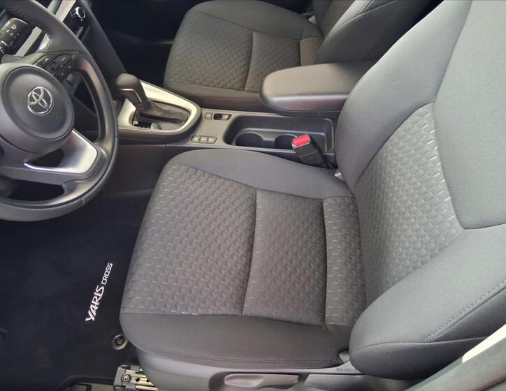 Toyota Yaris Cross 15