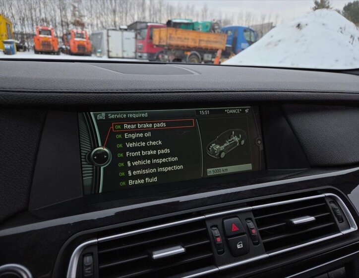 BMW Řada 7 Sedan / Limuzína 4,4 l 300 kw