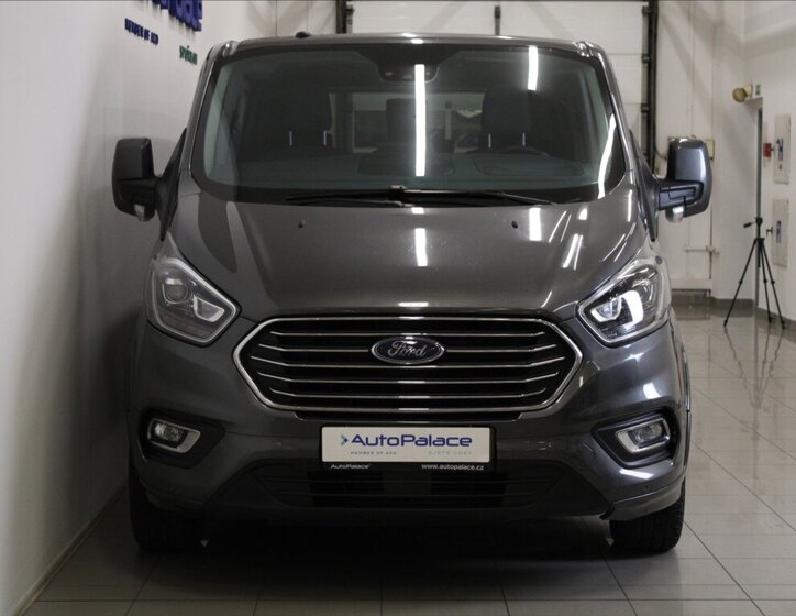Ford Tourneo Custom MPV 2,0 l 136 kw