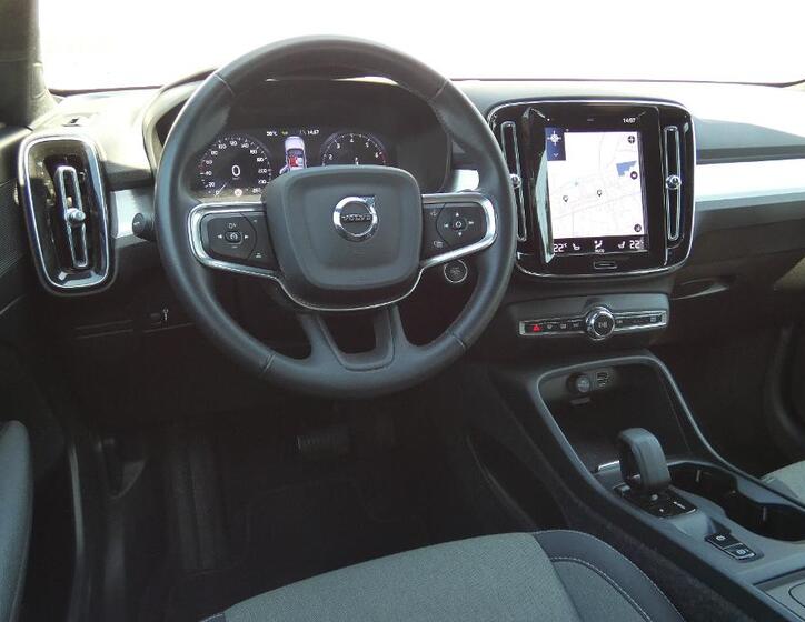 Volvo XC40 5