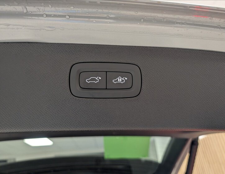 Volvo XC90 Ostatní 2,0 l 335 kw