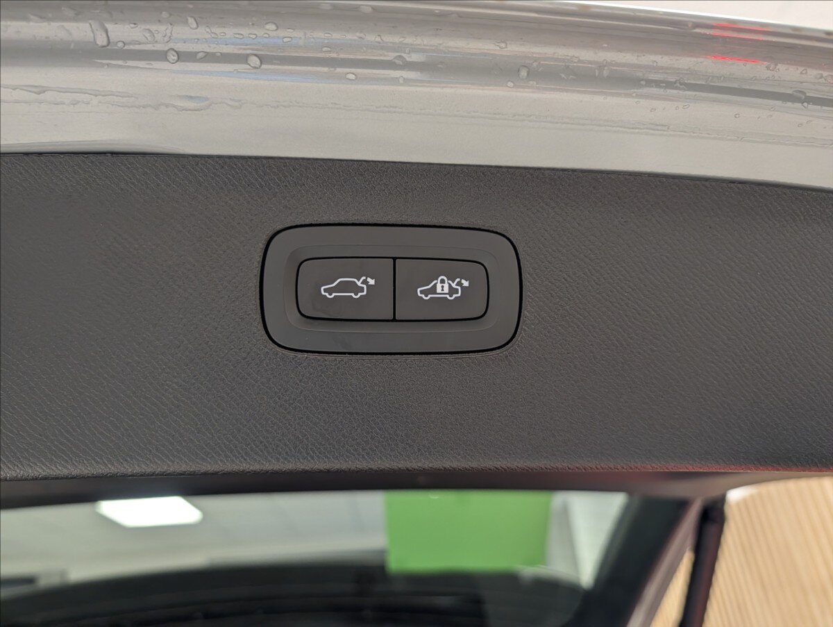 Volvo XC90 Ostatní 2,0 l 335 kw