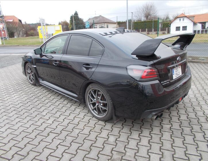 Subaru WRX Sedan 2,5 l 227 kw