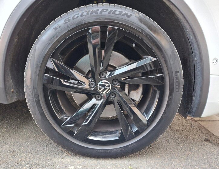 Volkswagen Tiguan SUV / Terénní 2,0 l 180 kw