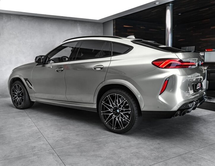 BMW X6 SUV / Terénní 4,4 l 460 kw