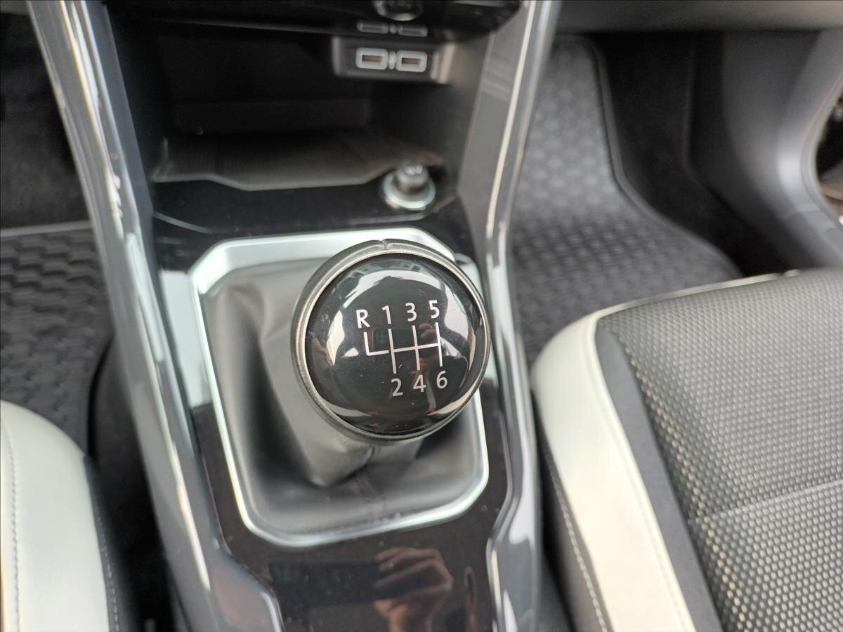 Volkswagen T-Roc SUV / Terénní 1,5 l 110 kw