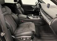Audi Q7 23
