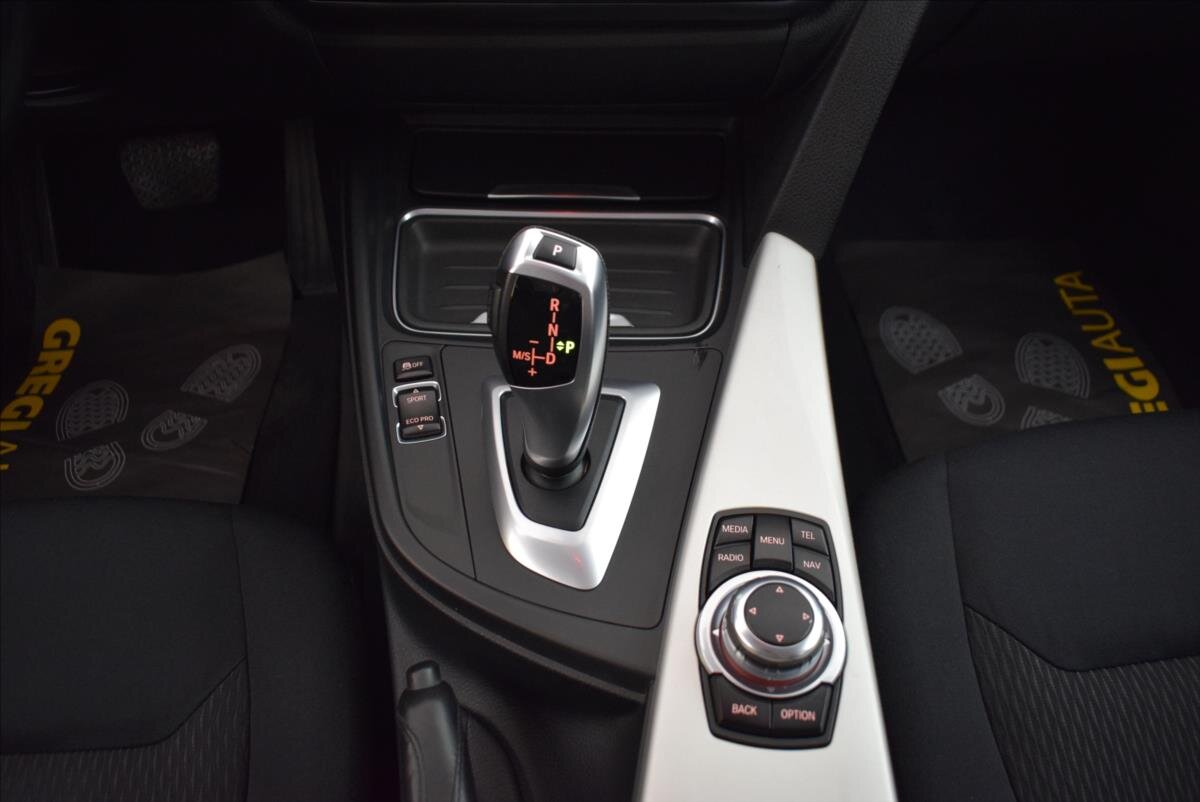 BMW Řada 3 Sedan / Limuzína 1,6 l 100 kw