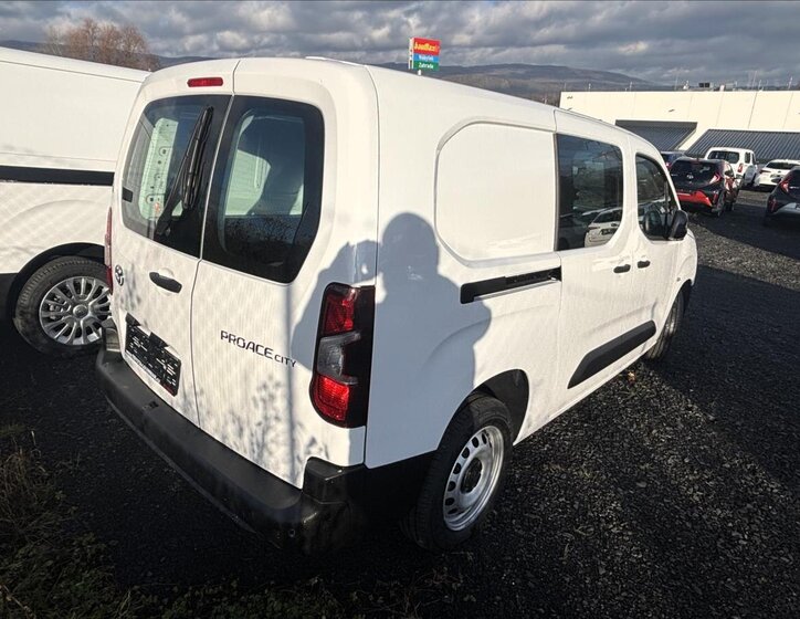 Toyota ProAce City MPV 1,5 l 96 kw