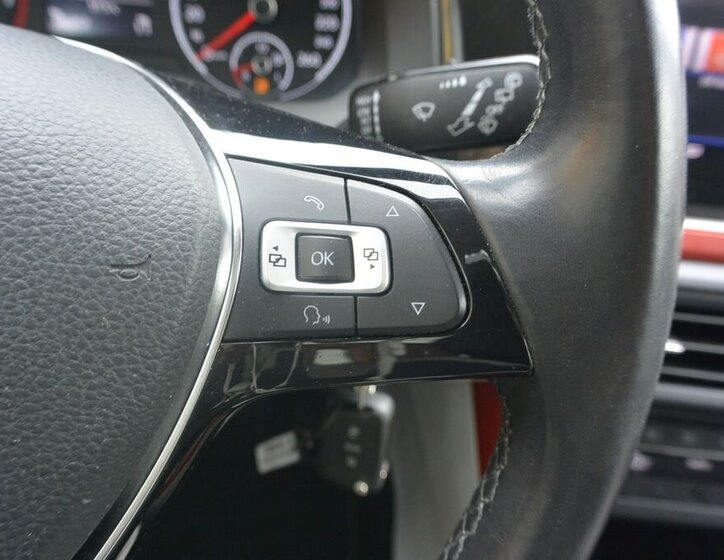 Volkswagen Polo Hatchback 999,0 70 kw