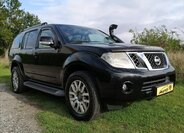 Nissan Pathfinder Kombi 2,5 l 140 kw