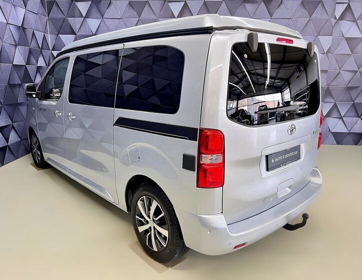 Toyota ProAce 6