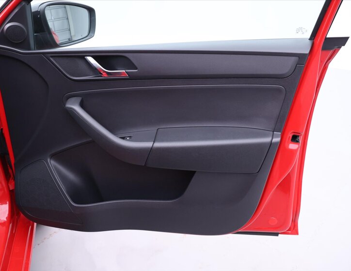 Škoda Rapid Hatchback 1,2 l 77 kw