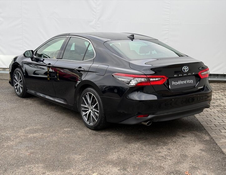 Toyota Camry Sedan / Limuzína 2,5 l 131 kw