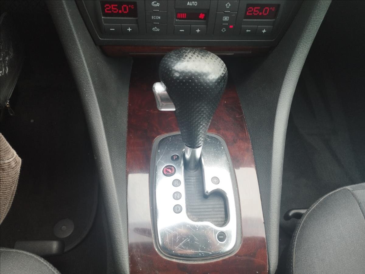 Audi A6 Sedan 2,4 l 125 kw