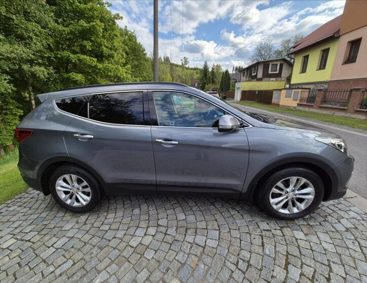 Hyundai Santa Fe SUV 2,2 l 147 kw