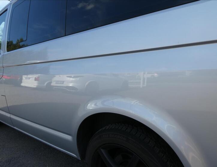 Volkswagen Caravelle 16