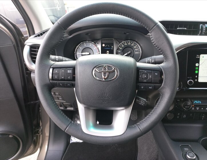 Toyota Hilux Pick-up 2,8 l 150 kw
