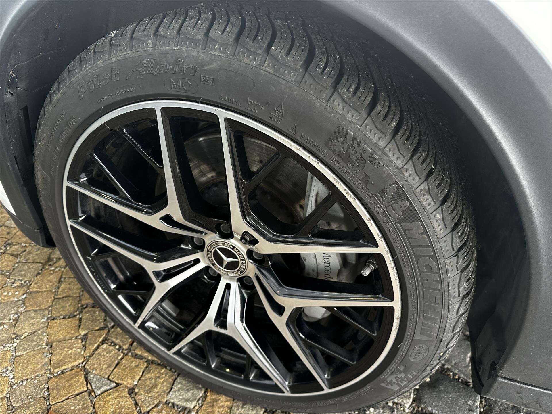 Mercedes-Benz Třídy E Kombi 3,0 l 270 kw