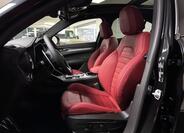 Alfa Romeo Stelvio 7