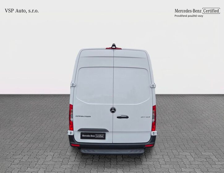 Mercedes-Benz Sprinter 4