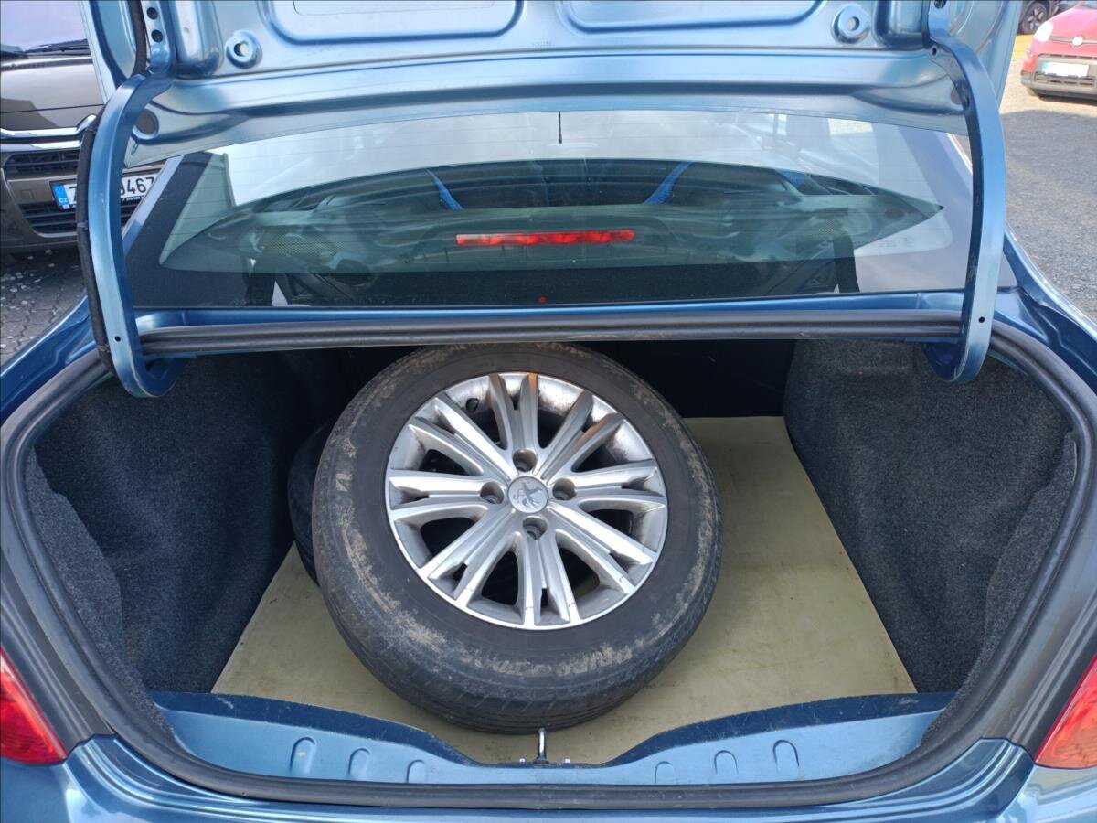 Peugeot 301 Sedan 1,6 l 68 kw