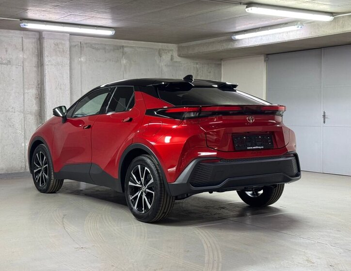 Toyota C-HR Hatchback 1,8 l 90 kw