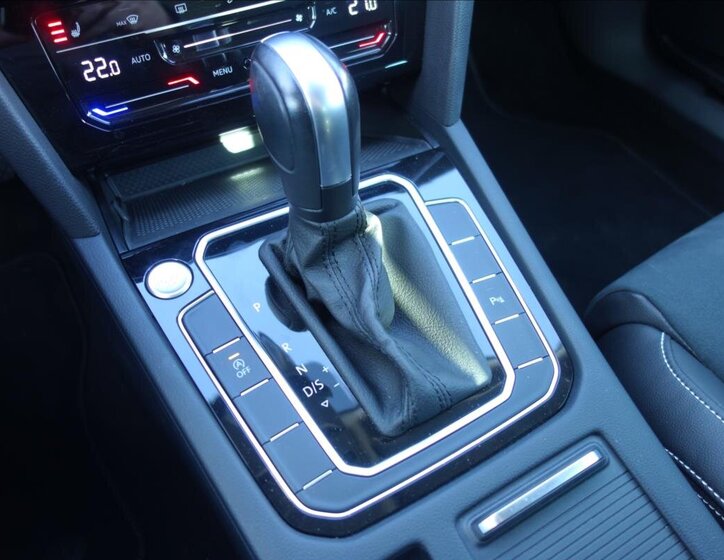 Volkswagen Passat Sedan 2,0 l 110 kw