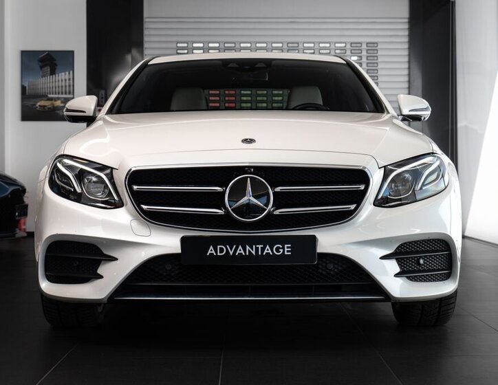 Mercedes-Benz Třídy E Sedan / Limuzína 2,0 l 145 kw