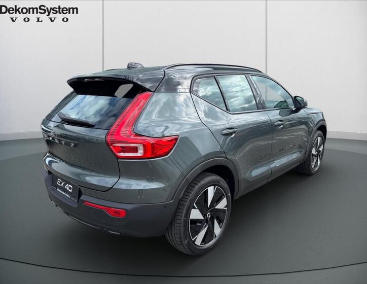 Volvo EX40 3
