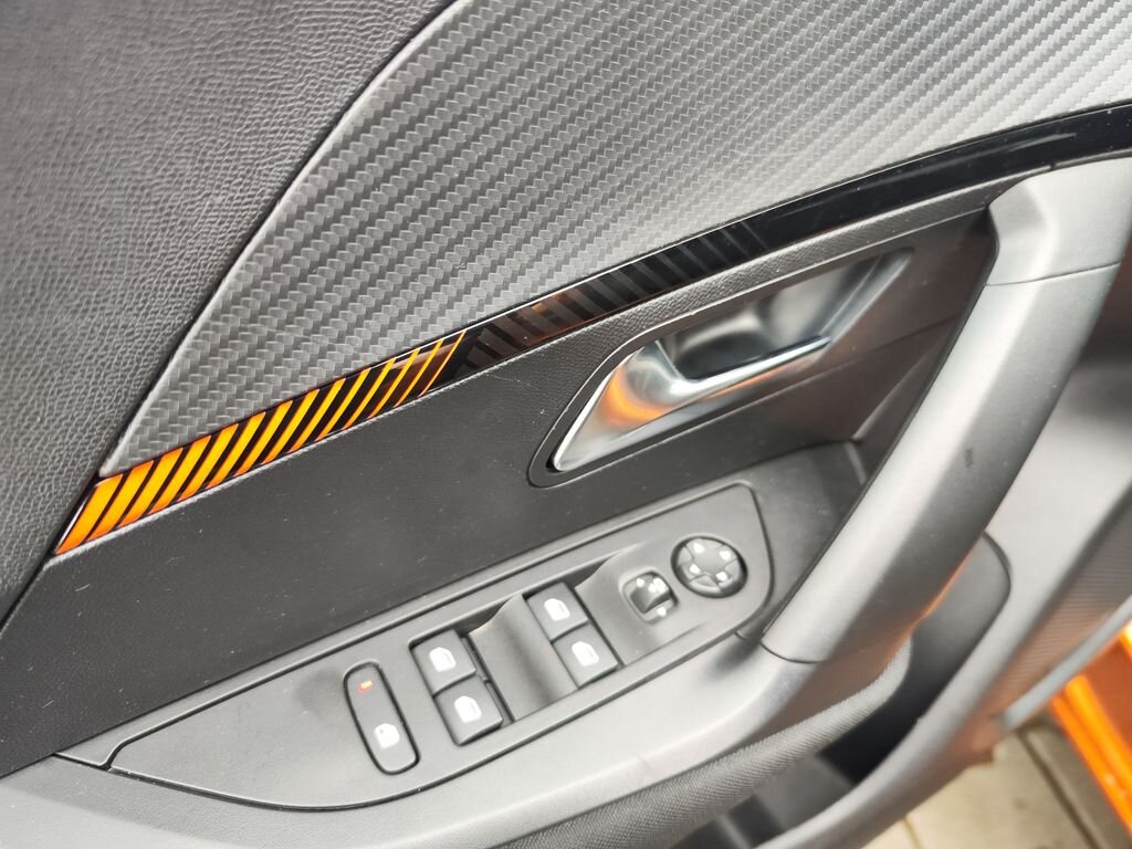 Peugeot 2008 SUV 1,2 l 74 kw