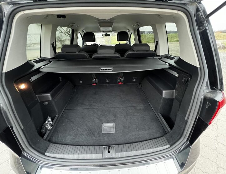 Volkswagen Touran Kombi 1,6 l 85 kw