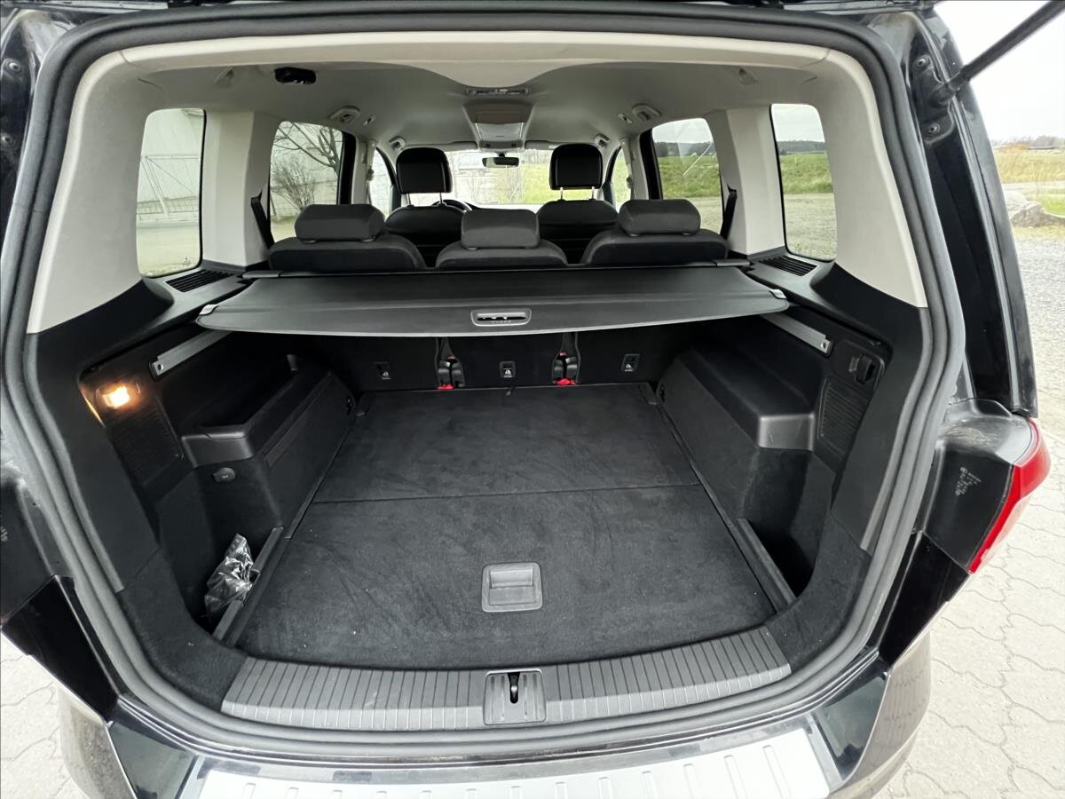 Volkswagen Touran Kombi 1,6 l 85 kw