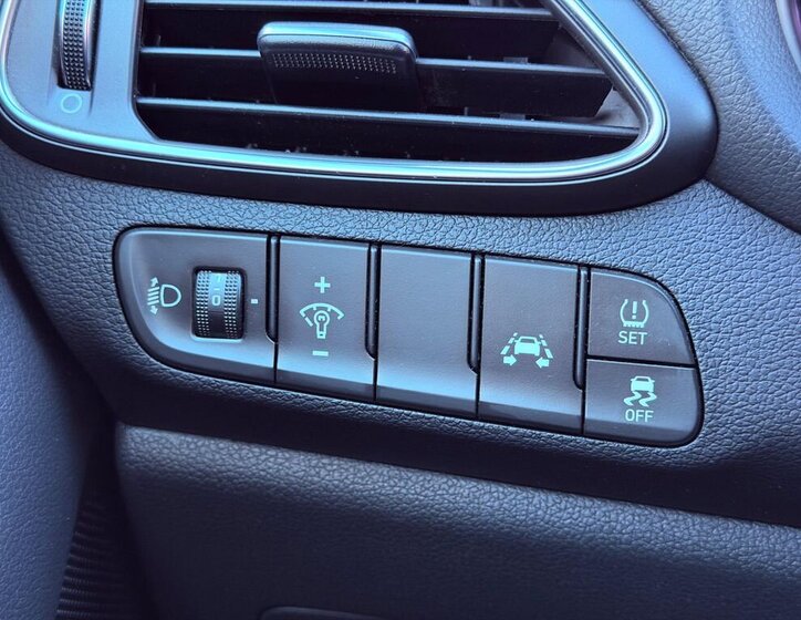 Hyundai i30 Hatchback 1,4 l 103 kw