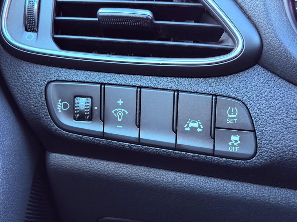 Hyundai i30 Hatchback 1,4 l 103 kw