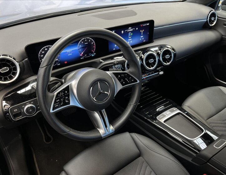 Mercedes-Benz Třídy A 9