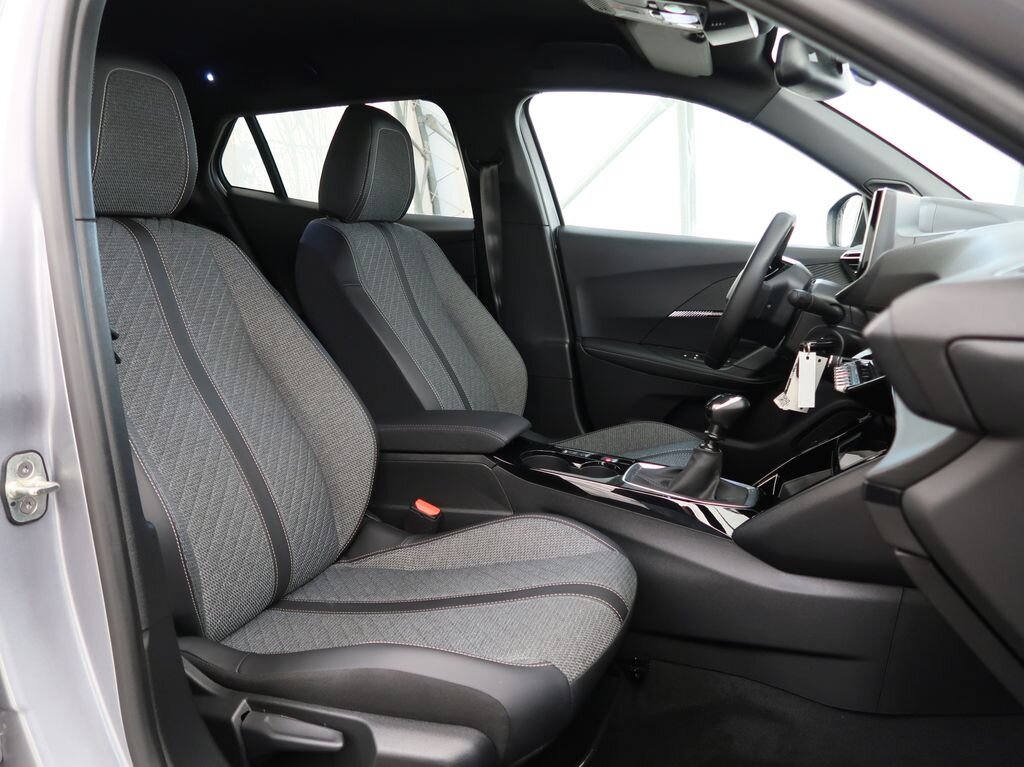 Peugeot 2008 SUV / Terénní 1,2 l 74 kw