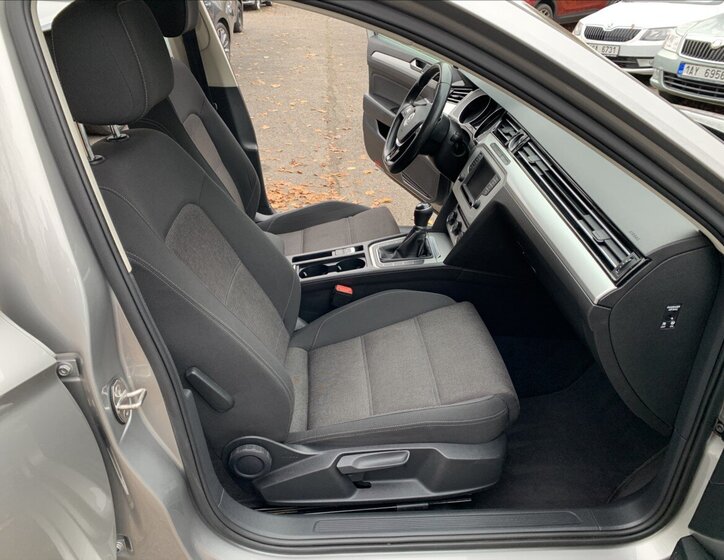 Volkswagen Passat 13