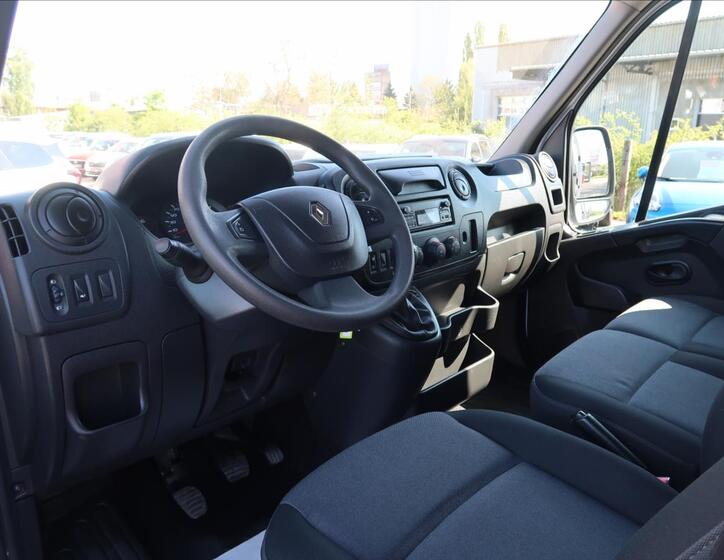 Renault Master 9