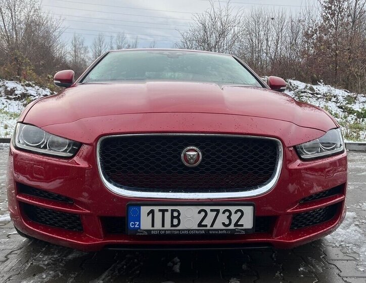 Jaguar XE Sedan / Limuzína 0,0 0