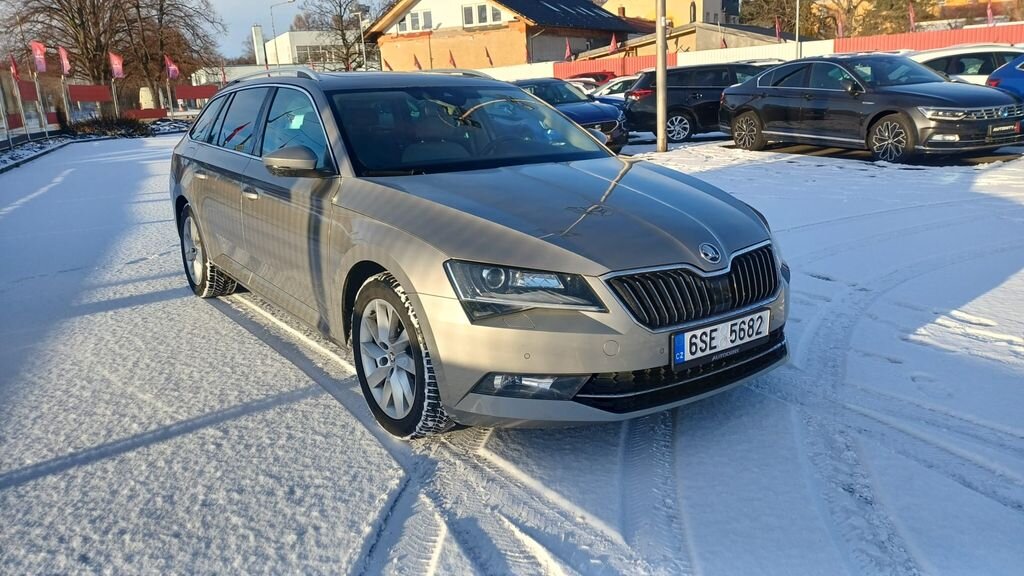 Škoda Superb