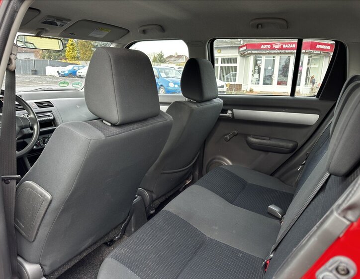 Suzuki Swift Hatchback 1,3 l 67 kw