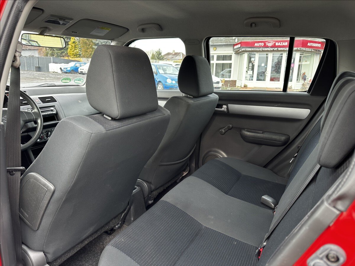 Suzuki Swift Hatchback 1,3 l 67 kw