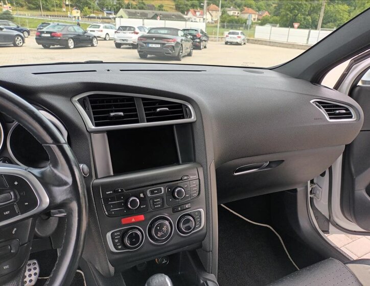 Citroën DS4 Hatchback 1,6 l 147 kw