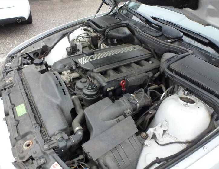 BMW Řada 5 Kombi 2,2 l 125 kw