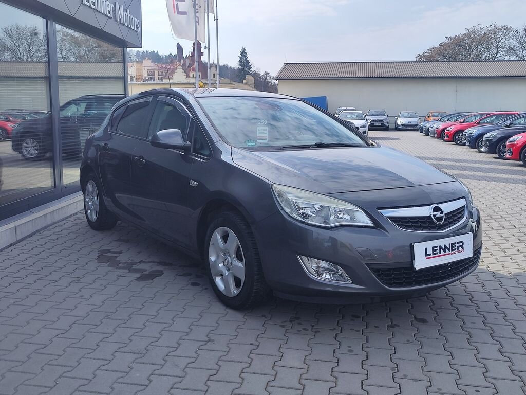 Opel Astra Hatchback 1,4 l 74 kw