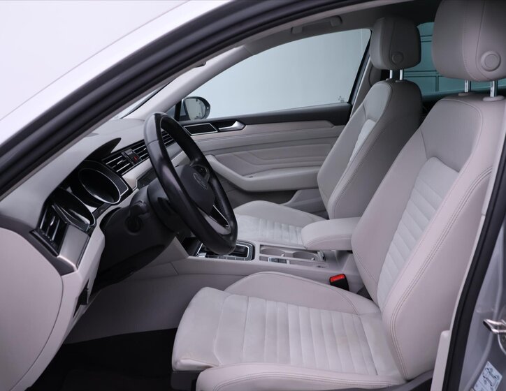 Volkswagen Passat Kombi 2,0 l 110 kw