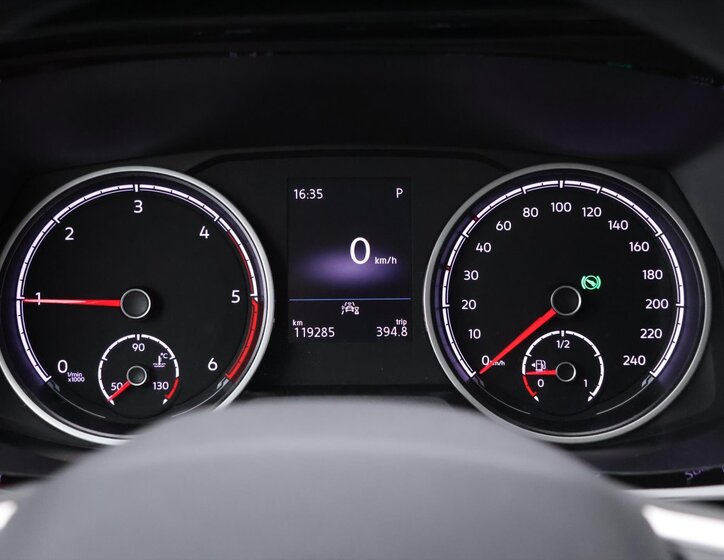 Volkswagen Multivan 21