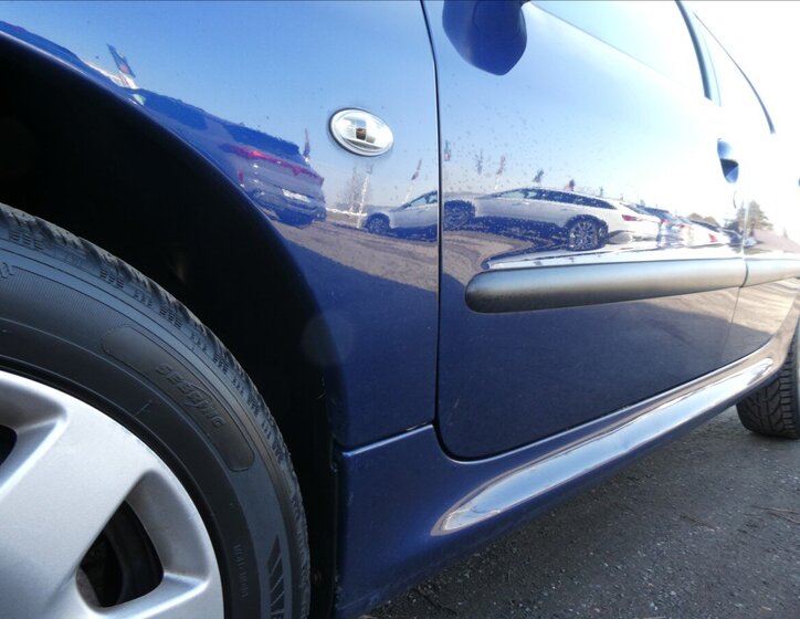 Peugeot 206 Hatchback 1,6 l 80 kw