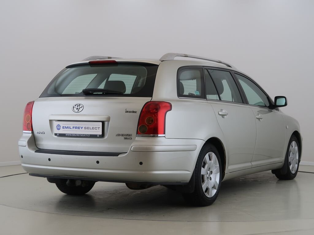 Toyota Avensis Kombi 2,0 l 108 kw
